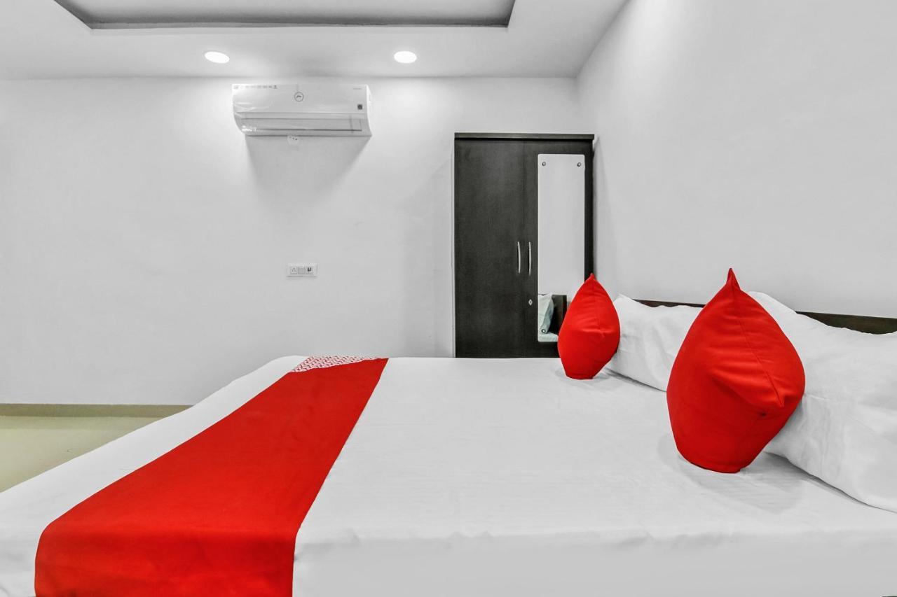 Flagship Hotel Secret Mirage Near Rithala Metro Station Yeni Delhi Dış mekan fotoğraf