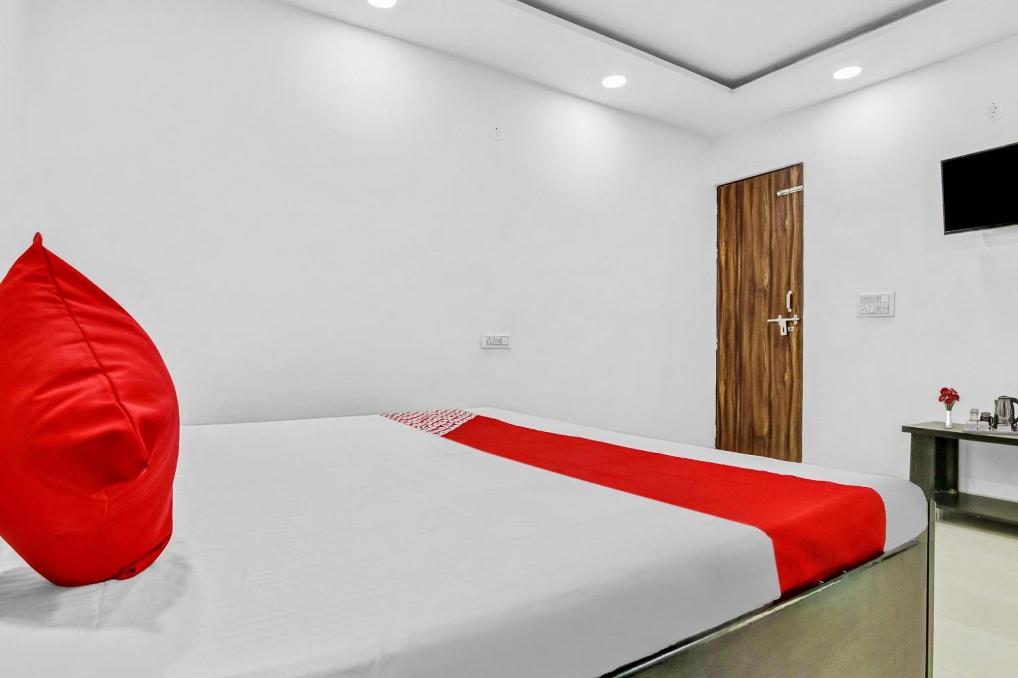Flagship Hotel Secret Mirage Near Rithala Metro Station Yeni Delhi Dış mekan fotoğraf