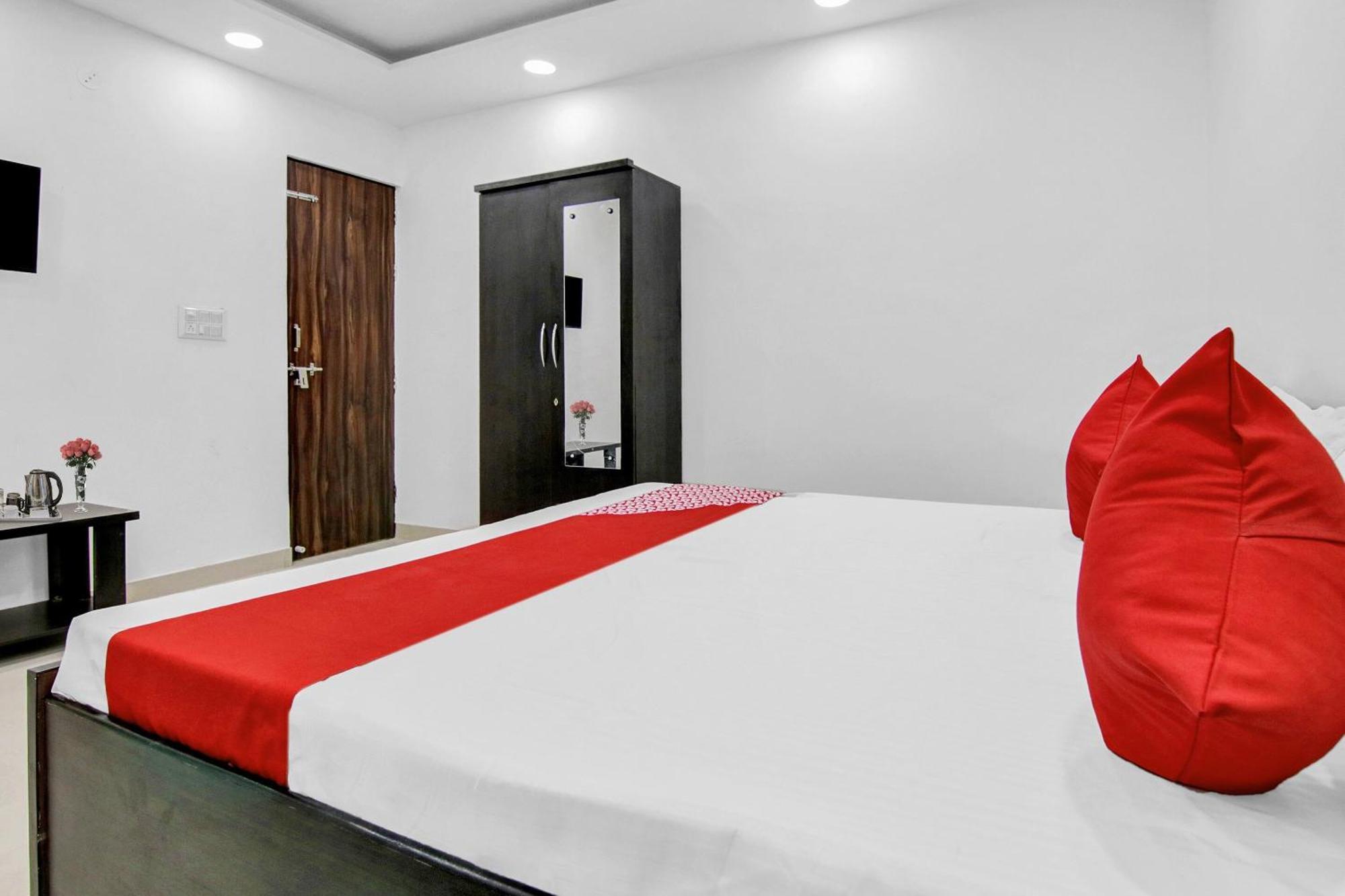 Flagship Hotel Secret Mirage Near Rithala Metro Station Yeni Delhi Dış mekan fotoğraf